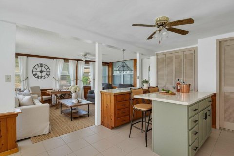 House in Vero Beach, Florida 2 bedrooms, 72.93 sq.m. № 2082804 - photo 6