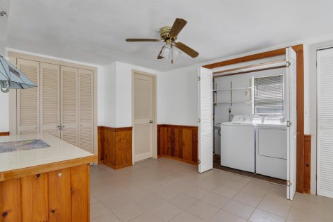 House in Vero Beach, Florida 2 bedrooms, 72.93 sq.m. № 2082804 - photo 8