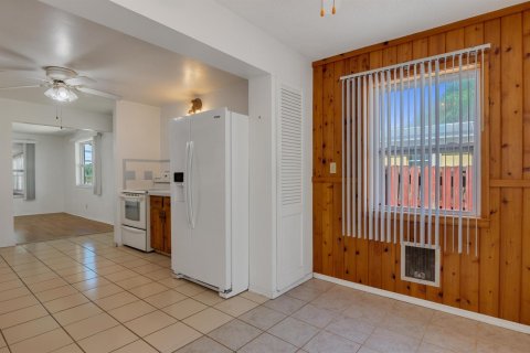 House in Vero Beach, Florida 2 bedrooms, 72.93 sq.m. № 2082804 - photo 21