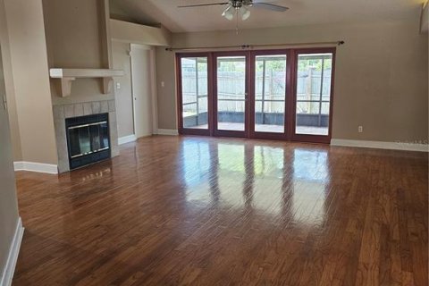 Villa ou maison à louer à Winter Springs, Floride: 4 chambres, 182.65 m2 № 2108025 - photo 2