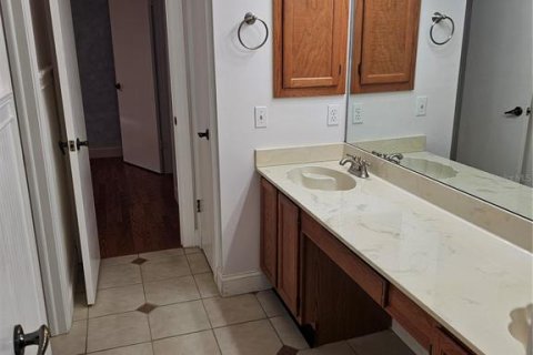 Villa ou maison à louer à Winter Springs, Floride: 4 chambres, 182.65 m2 № 2108025 - photo 3