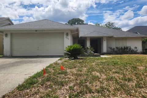 Villa ou maison à Winter Springs, Floride 4 chambres, 182.65 m2 № 2108025