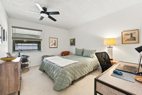 Condo in Delray Beach, Florida, 2 bedrooms  № 2392010 - photo 12