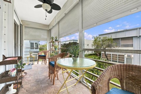 Condo in Delray Beach, Florida, 2 bedrooms  № 2392010 - photo 26