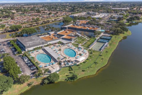 Condo in Delray Beach, Florida, 2 bedrooms  № 2392010 - photo 27