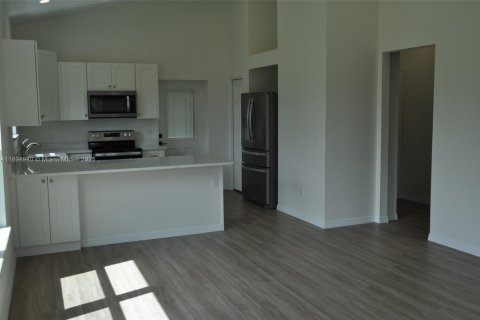 Villa ou maison à louer à Sebring, Floride: 2 chambres № 1947457 - photo 4