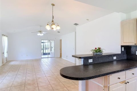 House in Fort MC Coy, Florida 3 bedrooms, 123.28 sq.m. № 2196290 - photo 17