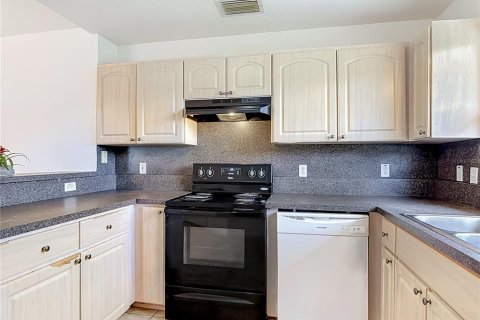 House in Fort MC Coy, Florida 3 bedrooms, 123.28 sq.m. № 2196290 - photo 16