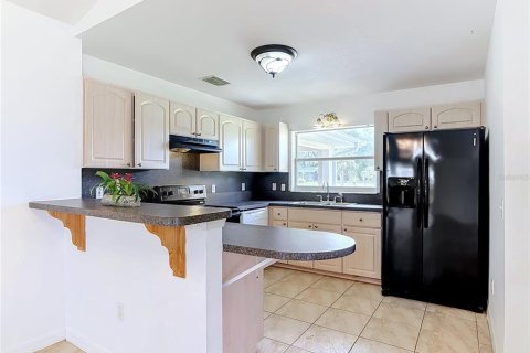 House in Fort MC Coy, Florida 3 bedrooms, 123.28 sq.m. № 2196290 - photo 13