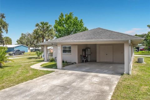 House in Fort MC Coy, Florida 3 bedrooms, 123.28 sq.m. № 2196290 - photo 3