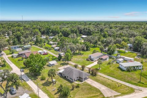 House in Fort MC Coy, Florida 3 bedrooms, 123.28 sq.m. № 2196290 - photo 8