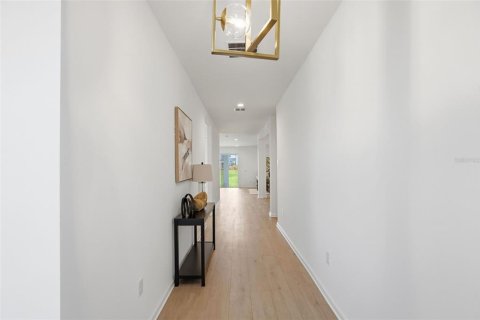 Villa ou maison à vendre à Apopka, Floride: 4 chambres, 304.53 m2 № 2140252 - photo 3