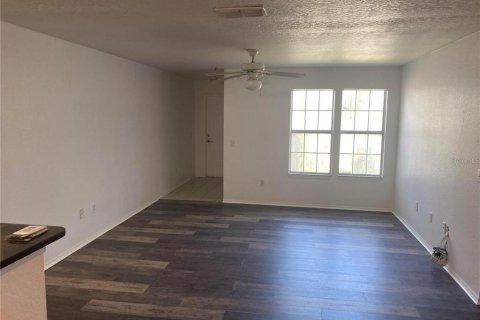 Condominio en alquiler en Bradenton, Florida, 4 dormitorios, 127 m2 № 1916488 - foto 8