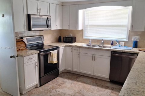 Casa en venta en Stuart, Florida, 2 dormitorios, 265.7 m2 № 2049632 - foto 14