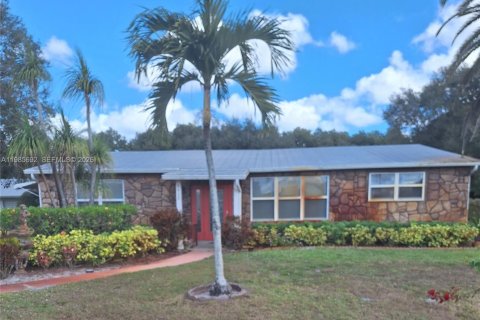 Casa en Stuart, Florida 2 dormitorios, 265.7 m2 № 2049632