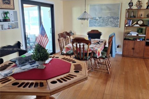 Casa en venta en Stuart, Florida, 2 dormitorios, 265.7 m2 № 2049632 - foto 15