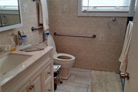 Casa en venta en Stuart, Florida, 2 dormitorios, 265.7 m2 № 2049632 - foto 11