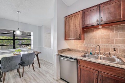 House in Boca Raton, Florida 2 bedrooms, 85.75 sq.m. № 2180017 - photo 16