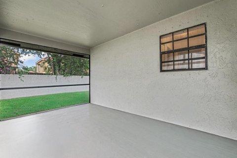 House in Boca Raton, Florida 2 bedrooms, 85.75 sq.m. № 2180017 - photo 29