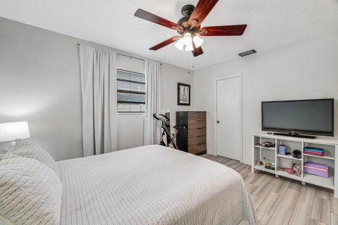 House in Boca Raton, Florida 2 bedrooms, 85.75 sq.m. № 2180017 - photo 20