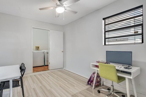 House in Boca Raton, Florida 2 bedrooms, 85.75 sq.m. № 2180017 - photo 24