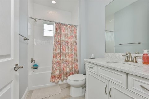 House in Apollo Beach, Florida 6 bedrooms, 335.28 sq.m. № 2109794 - photo 26