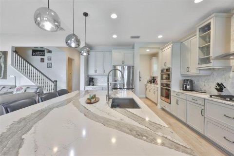 House in Apollo Beach, Florida 6 bedrooms, 335.28 sq.m. № 2109794 - photo 15