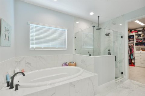 House in Apollo Beach, Florida 6 bedrooms, 335.28 sq.m. № 2109794 - photo 23