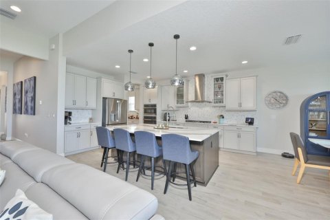 House in Apollo Beach, Florida 6 bedrooms, 335.28 sq.m. № 2109794 - photo 7