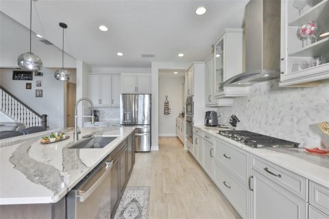 House in Apollo Beach, Florida 6 bedrooms, 335.28 sq.m. № 2109794 - photo 13