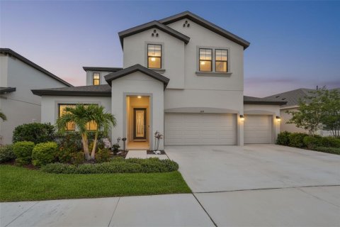 House in Apollo Beach, Florida 6 bedrooms, 335.28 sq.m. № 2109794