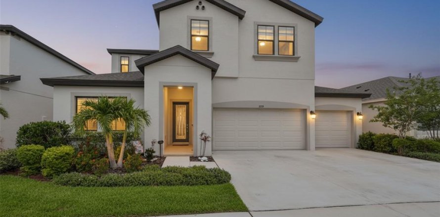 House in Apollo Beach, Florida 6 bedrooms, 335.28 sq.m. № 2109794