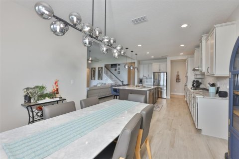 House in Apollo Beach, Florida 6 bedrooms, 335.28 sq.m. № 2109794 - photo 12