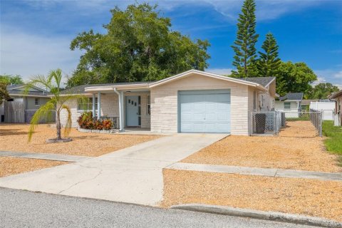 Villa ou maison à vendre à New Port Richey, Floride: 3 chambres, 121.7 m2 № 2399523 - photo 3