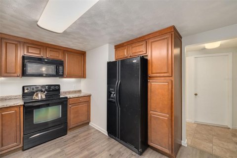 Villa ou maison à vendre à New Port Richey, Floride: 3 chambres, 121.7 m2 № 2399523 - photo 14
