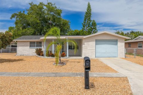 Villa ou maison à vendre à New Port Richey, Floride: 3 chambres, 121.7 m2 № 2399523 - photo 4