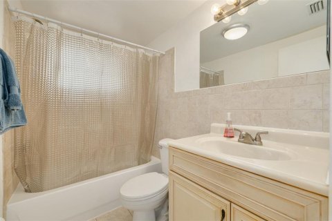 Villa ou maison à vendre à New Port Richey, Floride: 3 chambres, 121.7 m2 № 2399523 - photo 22