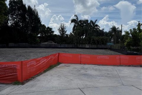 Casa en venta en Saint Petersburg, Florida, 4 dormitorios, 288 m2 № 2140231 - foto 4