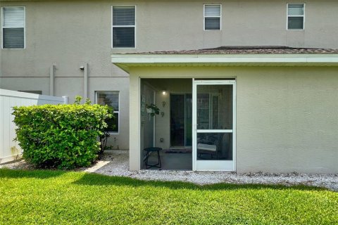Townhouse in Lakewood Ranch, Florida 3 bedrooms, 143.07 sq.m. № 1894536 - photo 18