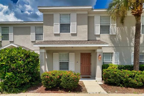 Townhouse in Lakewood Ranch, Florida 3 bedrooms, 143.07 sq.m. № 1894536 - photo 2