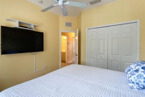 Townhouse in Lakewood Ranch, Florida 3 bedrooms, 143.07 sq.m. № 1894536 - photo 28