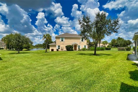 Townhouse in Lakewood Ranch, Florida 3 bedrooms, 143.07 sq.m. № 1894536 - photo 17
