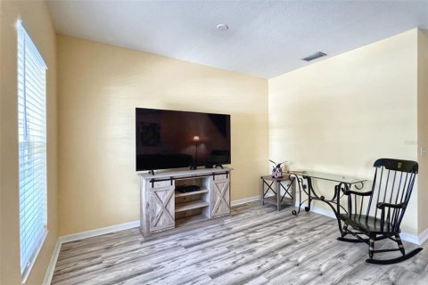 Townhouse in Lakewood Ranch, Florida 3 bedrooms, 143.07 sq.m. № 1894536 - photo 7