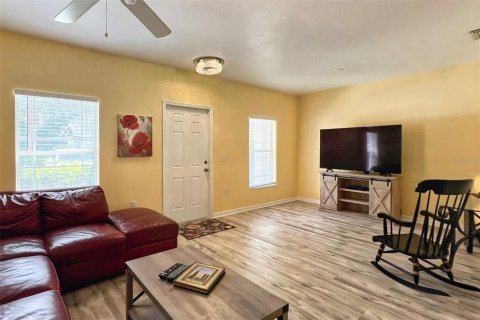 Townhouse in Lakewood Ranch, Florida 3 bedrooms, 143.07 sq.m. № 1894536 - photo 5