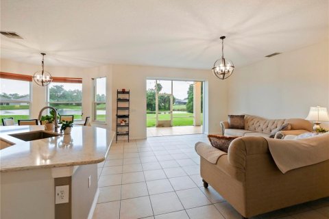 Villa ou maison à vendre à Kissimmee, Floride: 5 chambres, 331.29 m2 № 1667157 - photo 12