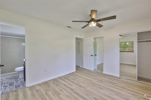 Villa ou maison à louer à Brandon, Floride: 4 chambres, 147.99 m2 № 2415497 - photo 20