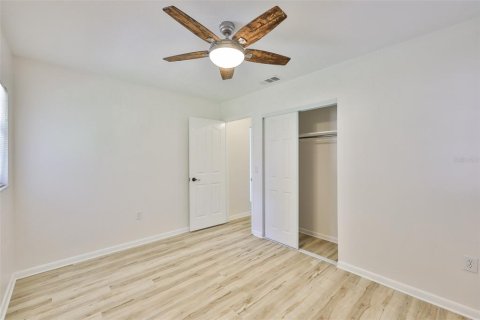 Villa ou maison à louer à Brandon, Floride: 4 chambres, 147.99 m2 № 2415497 - photo 22