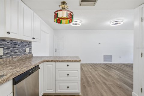 Купить виллу или дом в Хомосасса, Флорида 6 комнат, 120.03м2, № 2103143 - фото 18
