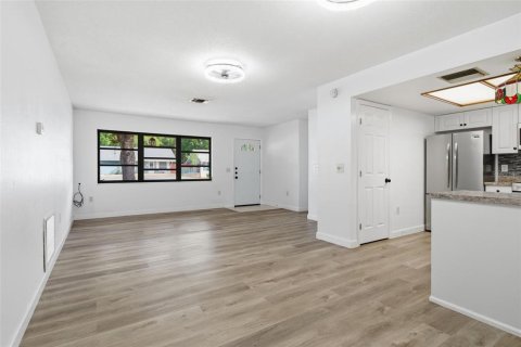 Купить виллу или дом в Хомосасса, Флорида 6 комнат, 120.03м2, № 2103143 - фото 12