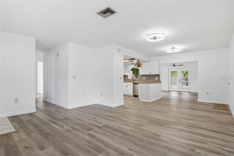 Купить виллу или дом в Хомосасса, Флорида 6 комнат, 120.03м2, № 2103143 - фото 11